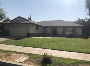 2712 Pinewood Dr, Madera, CA 93637