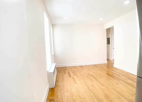 Rented by EastMount Realty LLC | media 14