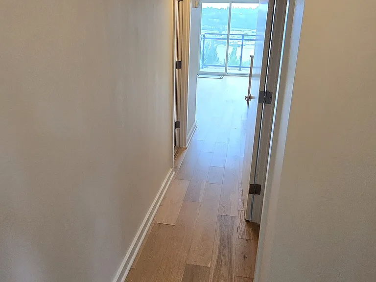 1525 Taylor Ave N #604 — Photo 1