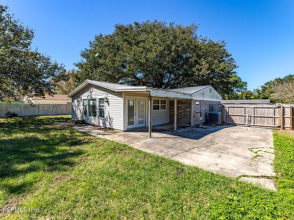 5th image of 102 DOLPHIN Boulevard E