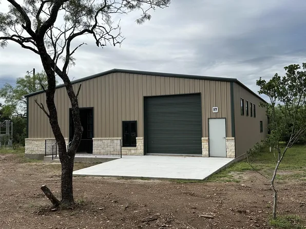 312 Hunters Pass, Spicewood, TX 78669