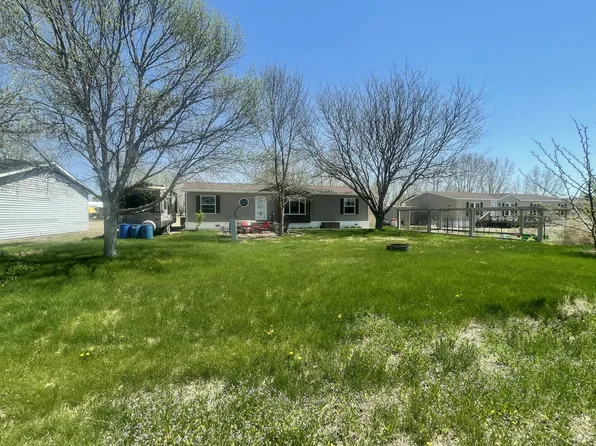 442 Cow Creek Rd, Pierre, SD 57501
