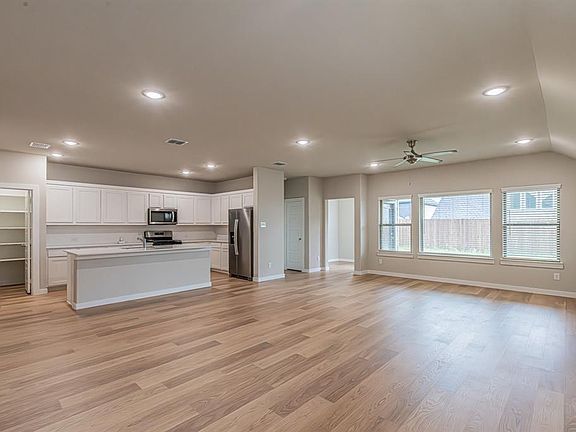 5th image of 257 Hope Orchards Dr