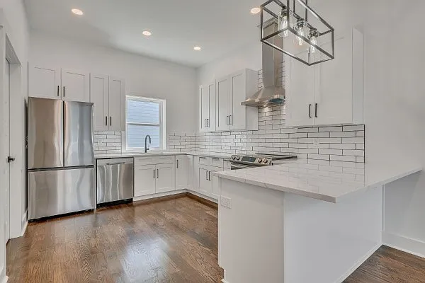 3715 Fairview Dr — Photo 9