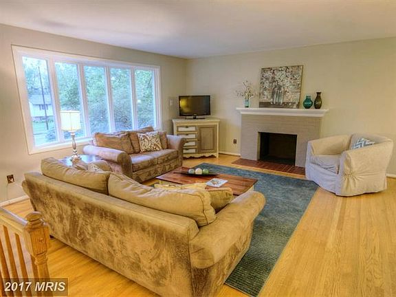 3rd image of 14924 Boydell Dr