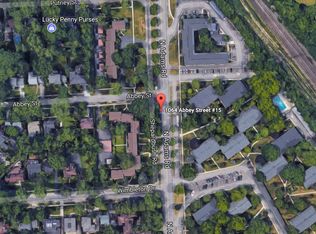1064 Abbey Rd #17, Birmingham, MI 48009