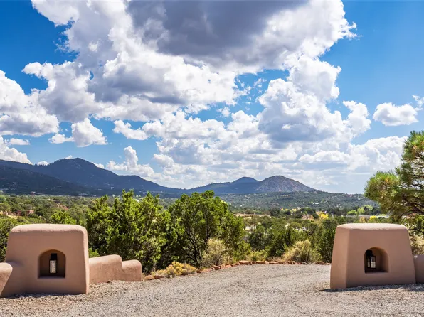 17 Sueno De Santa Fe, Santa Fe, NM 87505