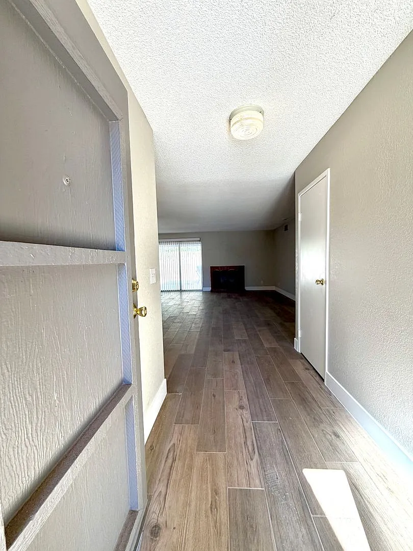 6950 Wedgewood Way., Las Vegas, NV 89147 — Photo 3