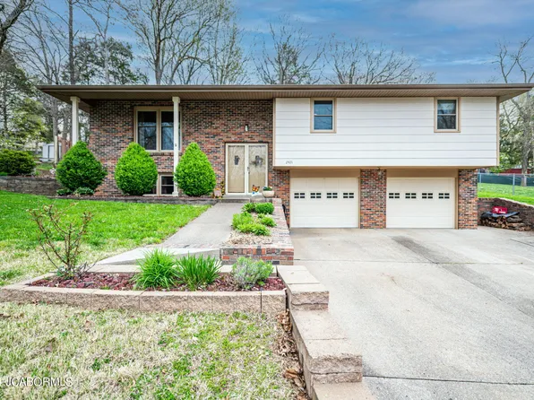 2421 Parkcrest Dr, Jefferson City, MO 65101