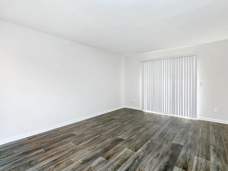 Chase Cove Apartments — Photo 69