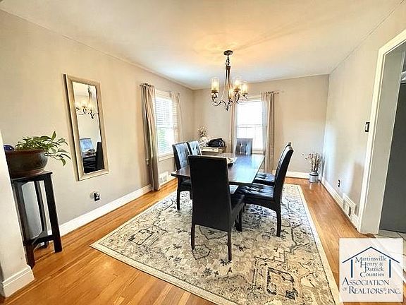 4th image of 717 Prospect Hill Dr