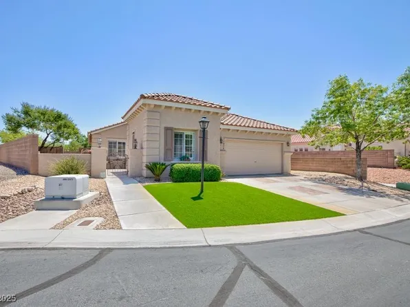 7816 Glowing Peak St, Las Vegas, NV 89131