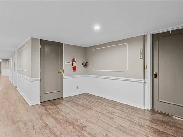 1101 N Elm St Unit 1404, Greensboro, NC 27401