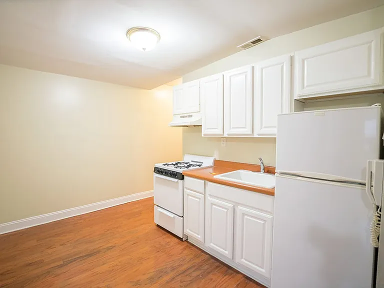 1124 E Passyunk Ave — Photo 37