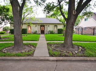 8518 Sharpcrest St, Houston, TX 77036