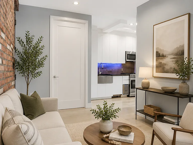 195 Stanton St #R2E2 — Photo 1