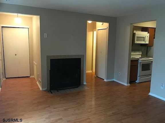5th image of 41 Waterview Dr #41