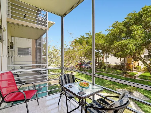 16801 NE 13th Ave APT 206, Miami, FL 33162