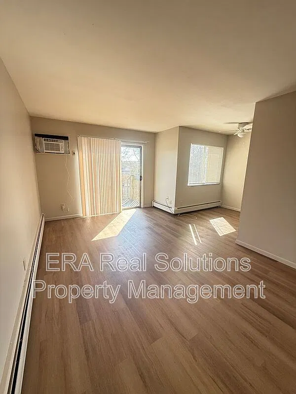 1 bed, 1.0 bath, $800 — Photo 3