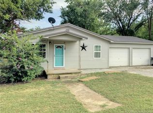 315 W 7th St, Ada, OK 74820