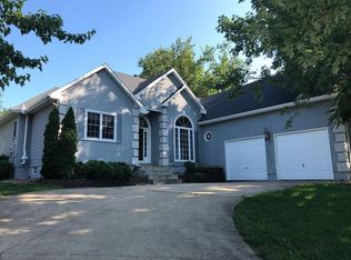 2060 Twin Pines Dr, Sedalia, MO 65301