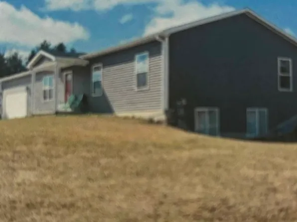 1023 Pyrenees Dr, Weidman, MI 48893