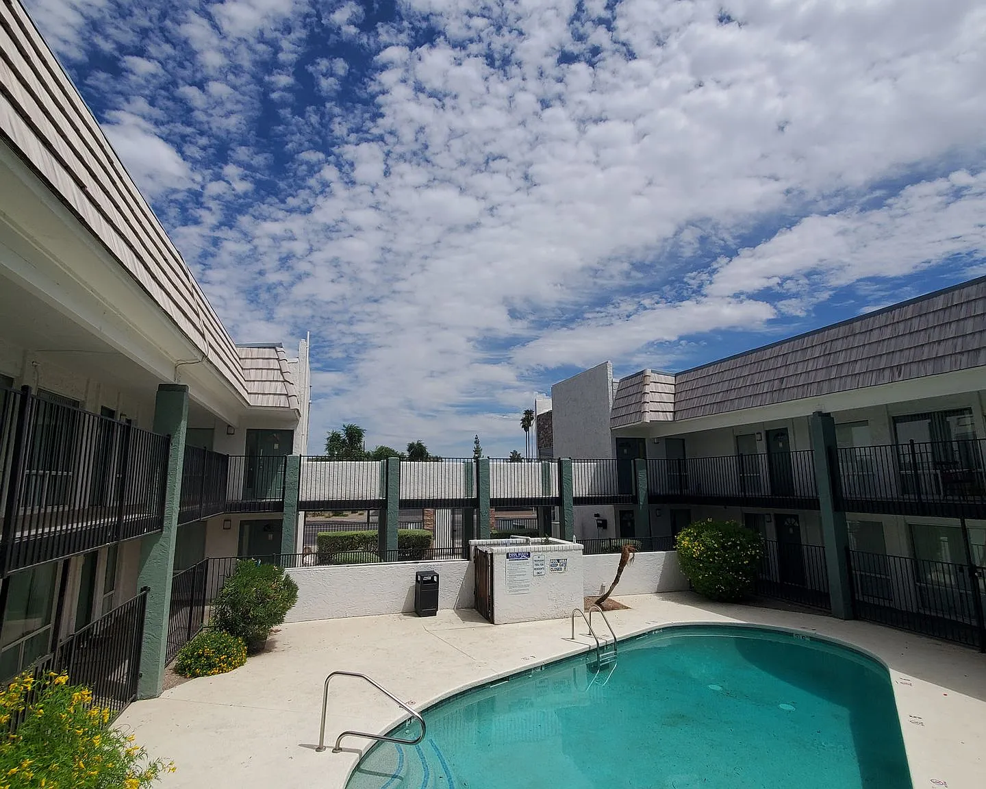 Mountain View Condos — Photo 1