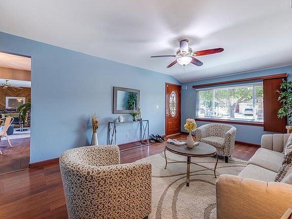 4th image of 1580 Leeward Dr