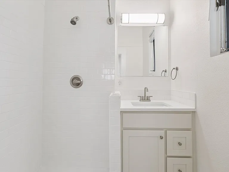 1620 Walnut St #2 — Photo 18