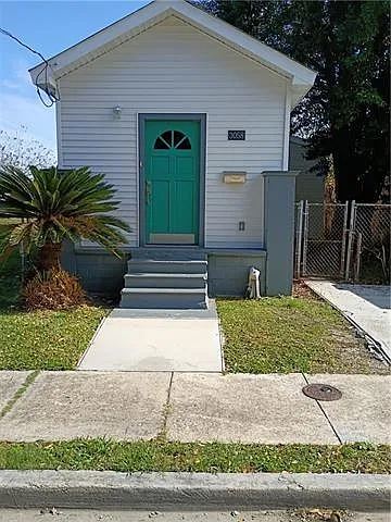 3058 Carver St