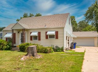 119 18th St SW, Cedar Rapids, IA 52404