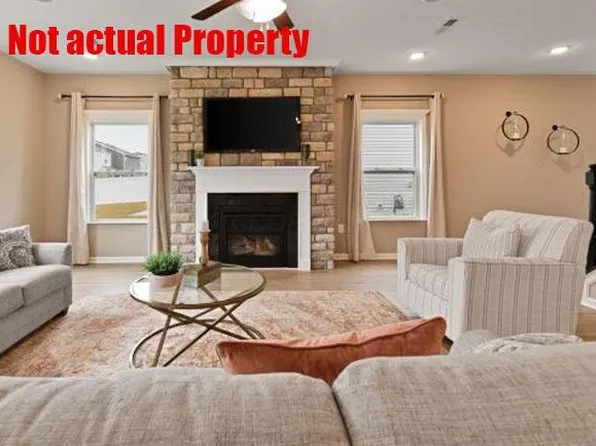 2875 Horsham Dr, Grove City, OH 43123