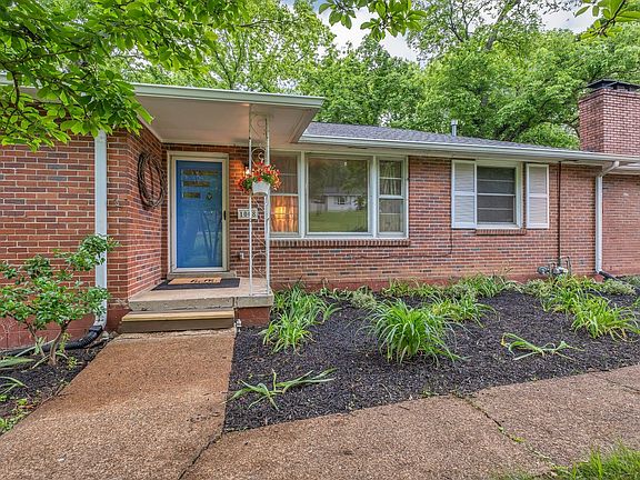 5th image of 1008 Downey Dr