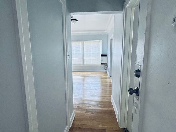 3rd image of 255 S Catalina St APT 210