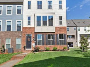 18027 Red Mulberry Rd, Dumfries, VA 22026