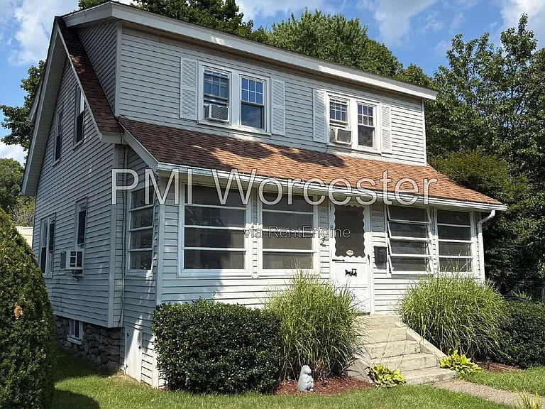 465 Chandler St — Photo 3