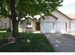 1101 Whitegate Ct, O'Fallon, MO 63366