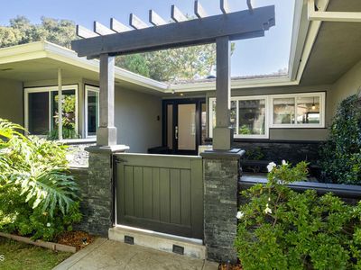 410 Coutin Ln, Glendale, CA, 91206