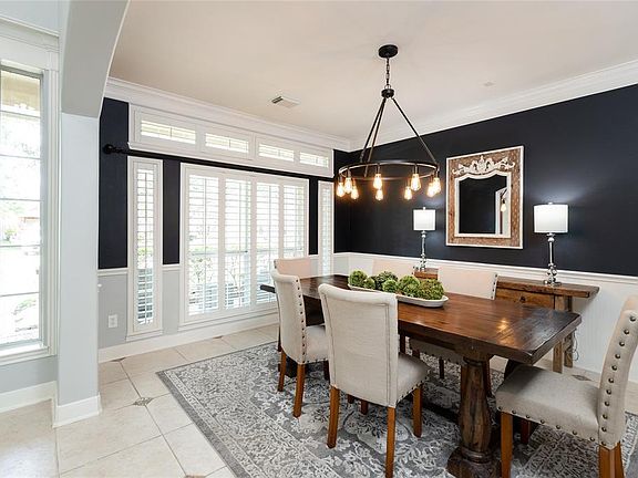 5th image of 2522 Cezanne Cir