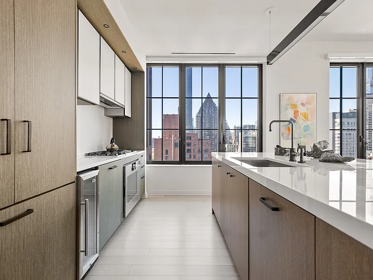 959 1st Ave #22A — Photo 4