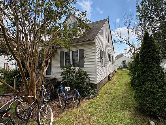 3rd image of 20809 Severn Rd