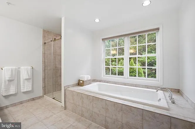 7809 Hidden Meadow Ter — Photo 21