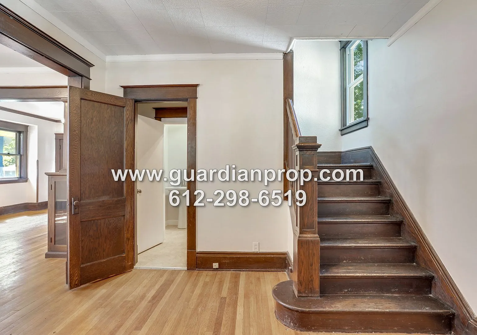 Large House in Hamline Midway Available October 1st, Original Woodwork, Updated Kitchen & Baths, ... — Photo 2