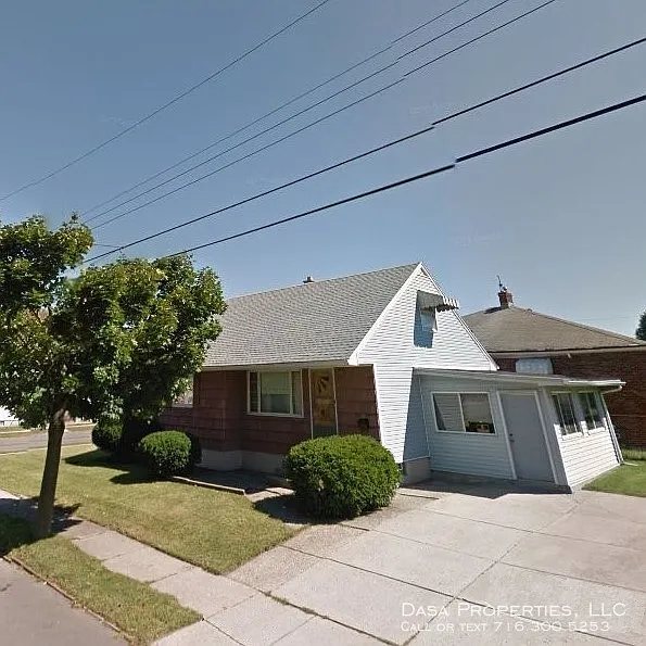 31 Vanderbilt St photo 1