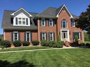 6569 Poages Mill Dr, Roanoke, VA 24018