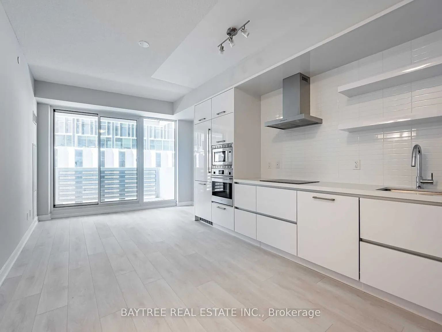 2 bed, $2,300 — Photo 1