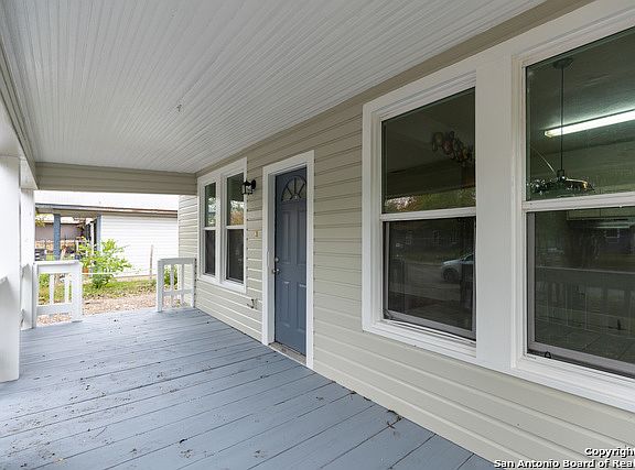 4th image of 838 King Ave