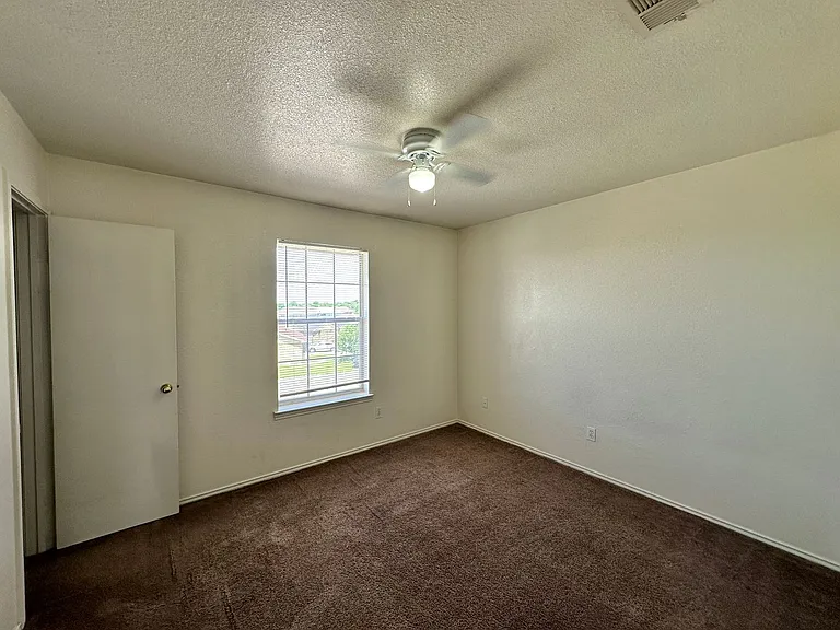 5910 Greengate — Photo 12