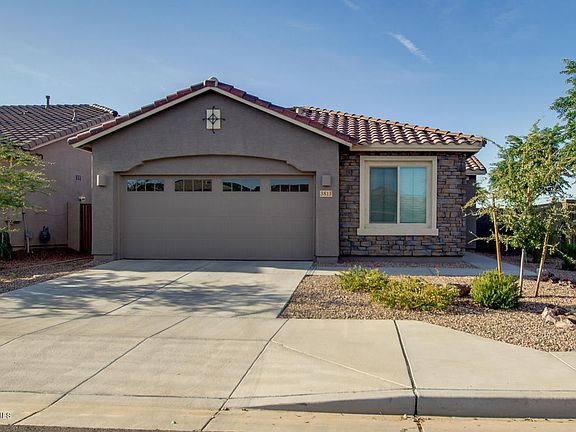 2nd image of 3813 E Desert Broom Dr