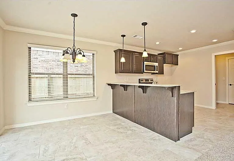 2669 N Miranda Ave — Photo 6
